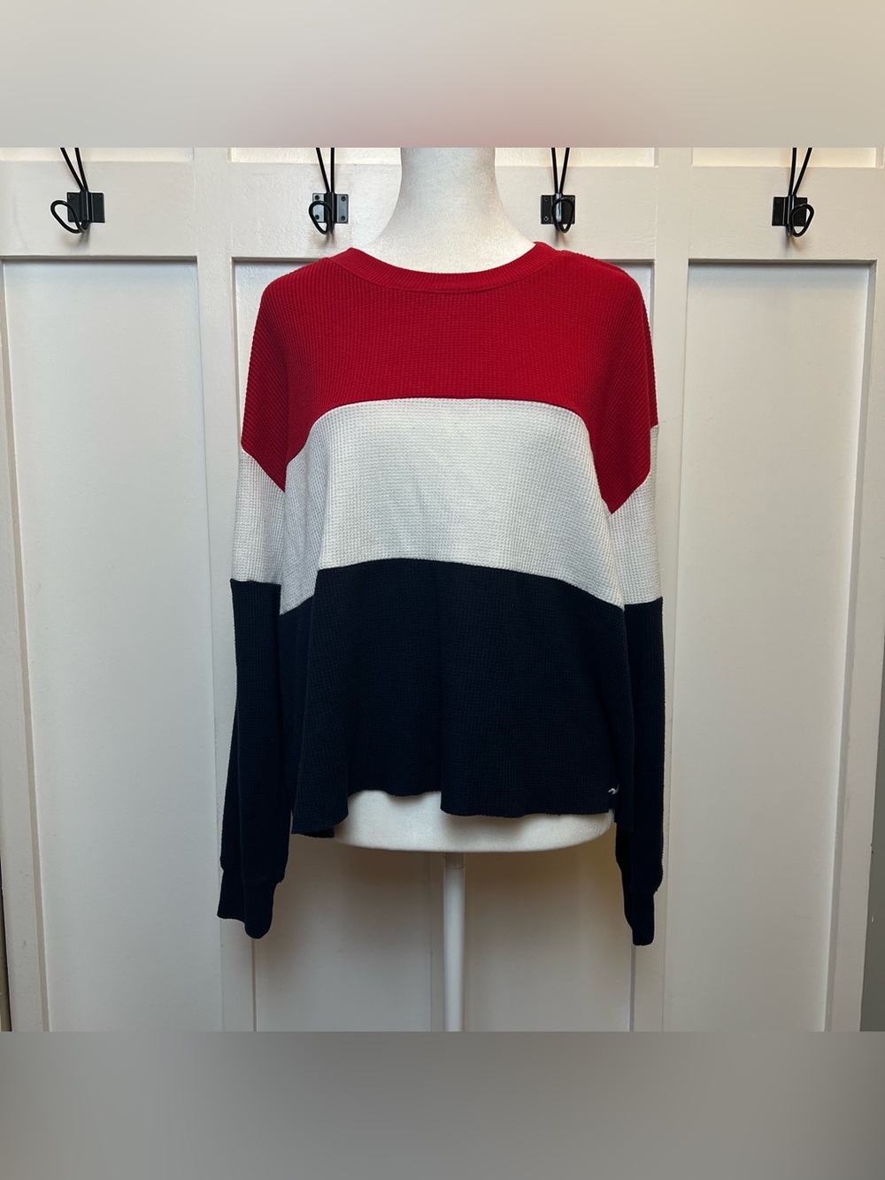 Hollister Women's Medium Red White Blue Waffle Knit Crop Sweater Y2K Preppy USA